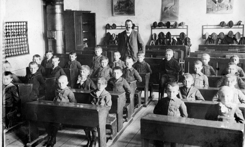 Školství za první republiky (Český rozhlas HK)